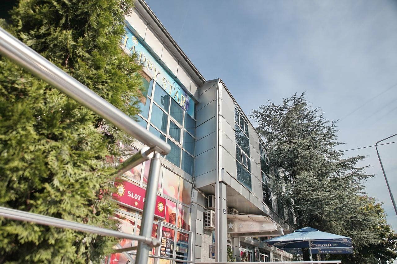 快乐星俱乐部酒店 贝尔格莱德 外观 照片